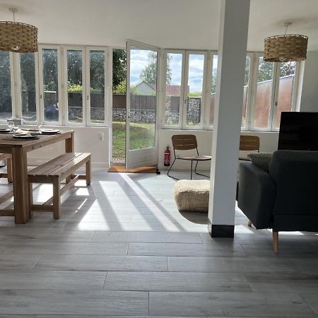 Maison De Campagne Entierement Climatisee Avec Grand Jardin Pressagny l'Orgueilleux Exterior foto